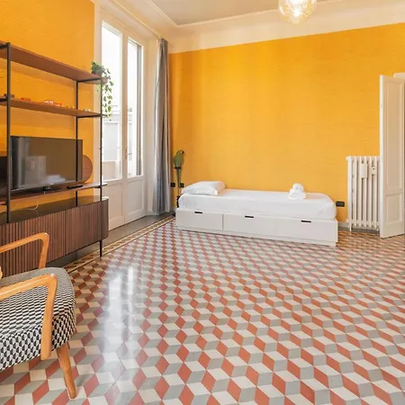 Guesthost - Isola District & Istria M5 Apt! 아파트 밀라노